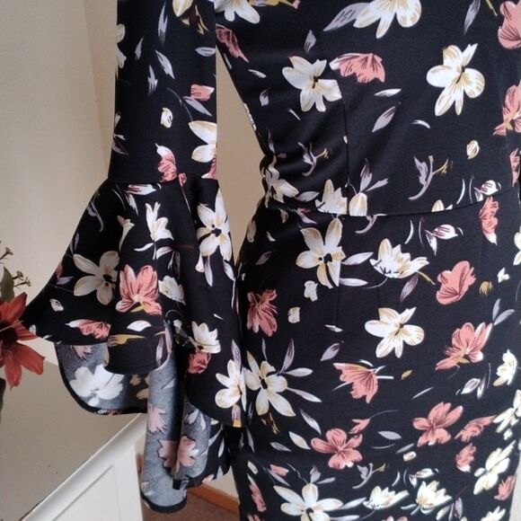 Vfshow Dark Floral Sheath - Picture 4 of 13